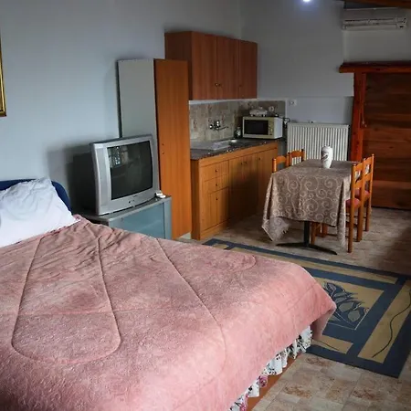 φάρος λουτρών γαρεφείου Hotel Garefio